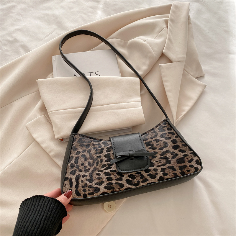Bolsa de moda con patrón de leopardo para mujeres coreanas 2025, primavera nueva moda retro bolso cuadrado 2 bolso de hombro red debajo de la axila