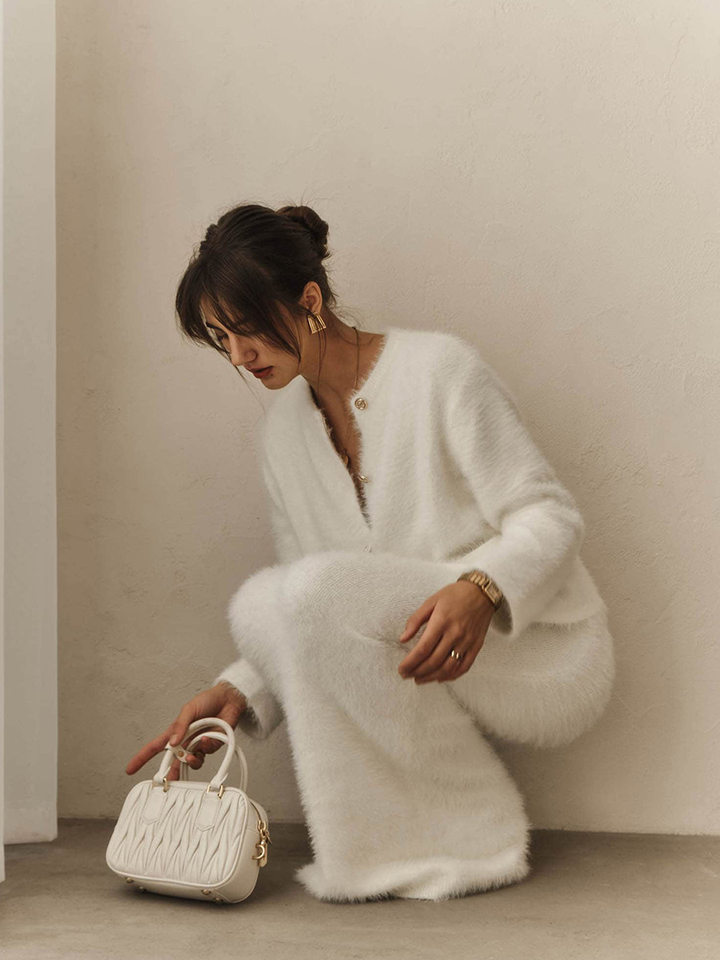 Bộ đầm nữ dài tay kèm áo cardigan cài một hàng nút, chân váy dài vừa — Màu be (mới), Màu trắng chi tiết 14