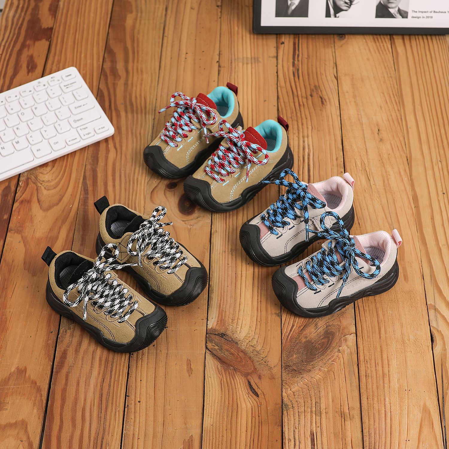 Spring and Autumn Baby Boys Outdoor Mountaineering Camping Sports Shoes Girls Soft Sole Toddler Shoes Genuine Leather Anti-Slip Velcro Shoes