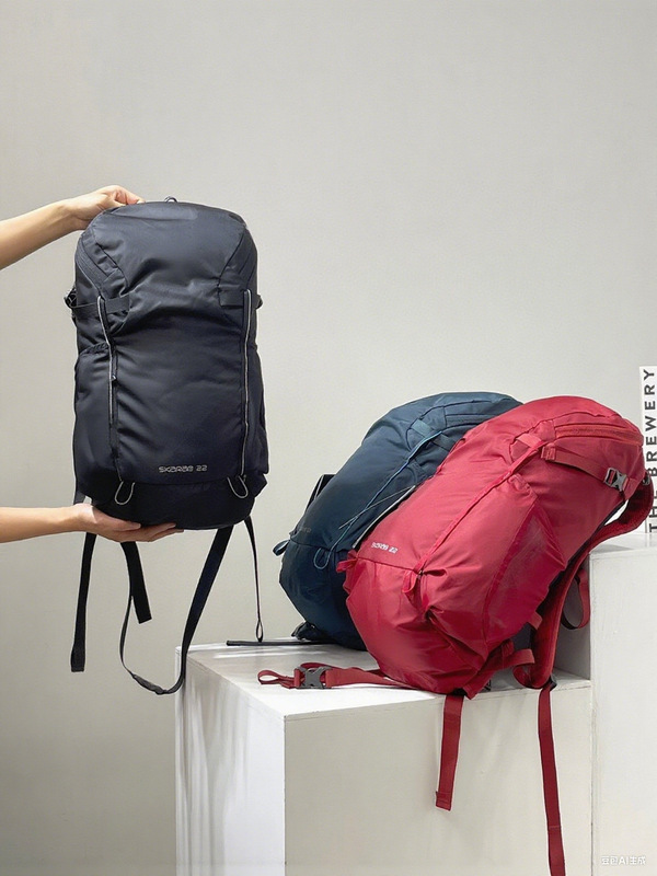 リトルイーグルビートル 34リットル登山バッグ アウトドアバックパック 男女兼用 ハイキングバッグ 22L 30L 34L ロゴ追加可能|undefined