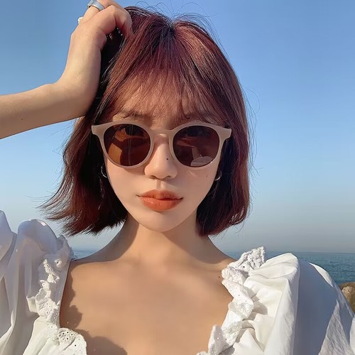Personalized retro ultra-light round-frame sunglasses, candy-colored street photography sunglasses for female internet celebrities, the same style with sun protection and UV protection