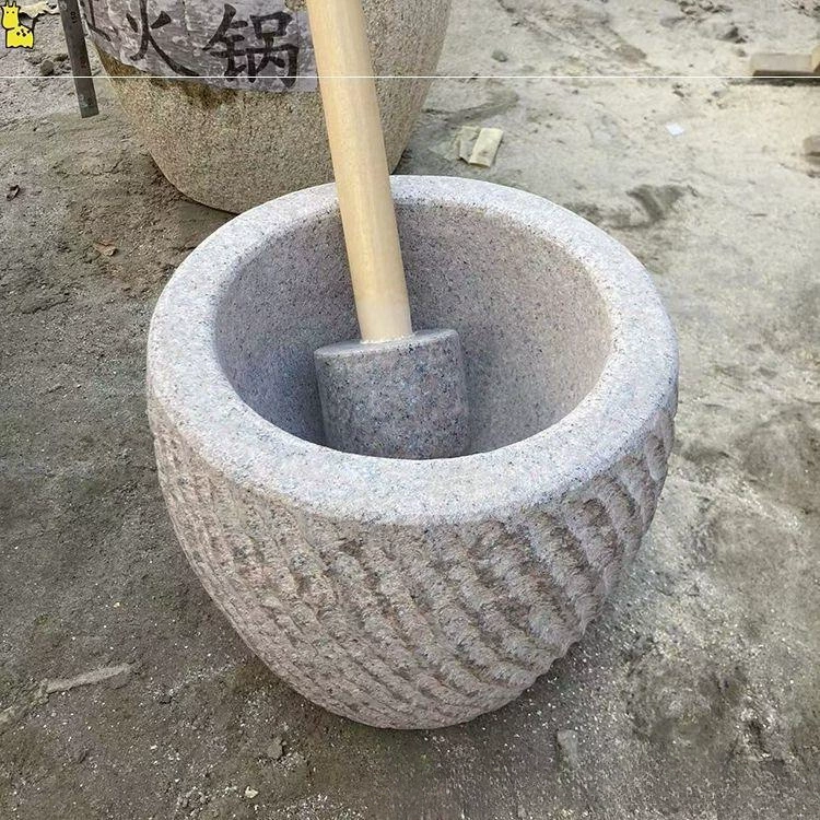 Большой традиционный каменный молоток и пестик для домашнего использования, подходящий для измельчения клейких рисовых лепешек, пасты чили и рисовых лепешек.