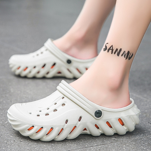 Croc shoes men's trendy toe-toe slippers students fashion casual beach shoes men's outer wear non-slip soft-soled sandals for men