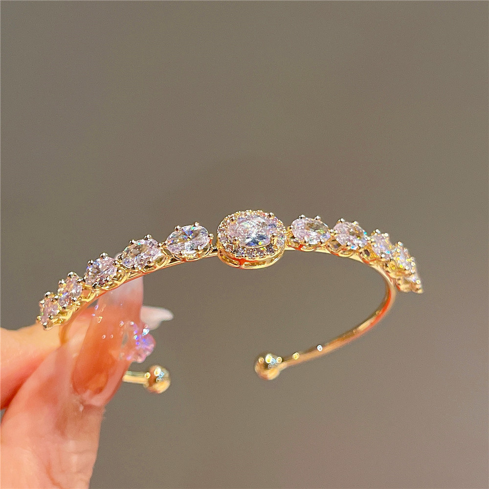 Pulseira de zircônia circular temperamento rosa e branco verão 2023 nicho pequeno fresco quadrado zircônia pulseira joias_voghion.com