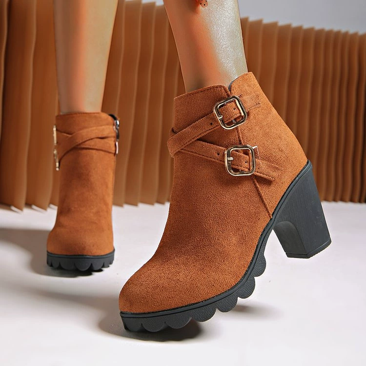 2025 новые осенние женские ботинки Мартин на толстом каблуке, короткие бордовые ботинки на шнуровке, модные европейские и американские женские ботинки с острым носком больших размеров.