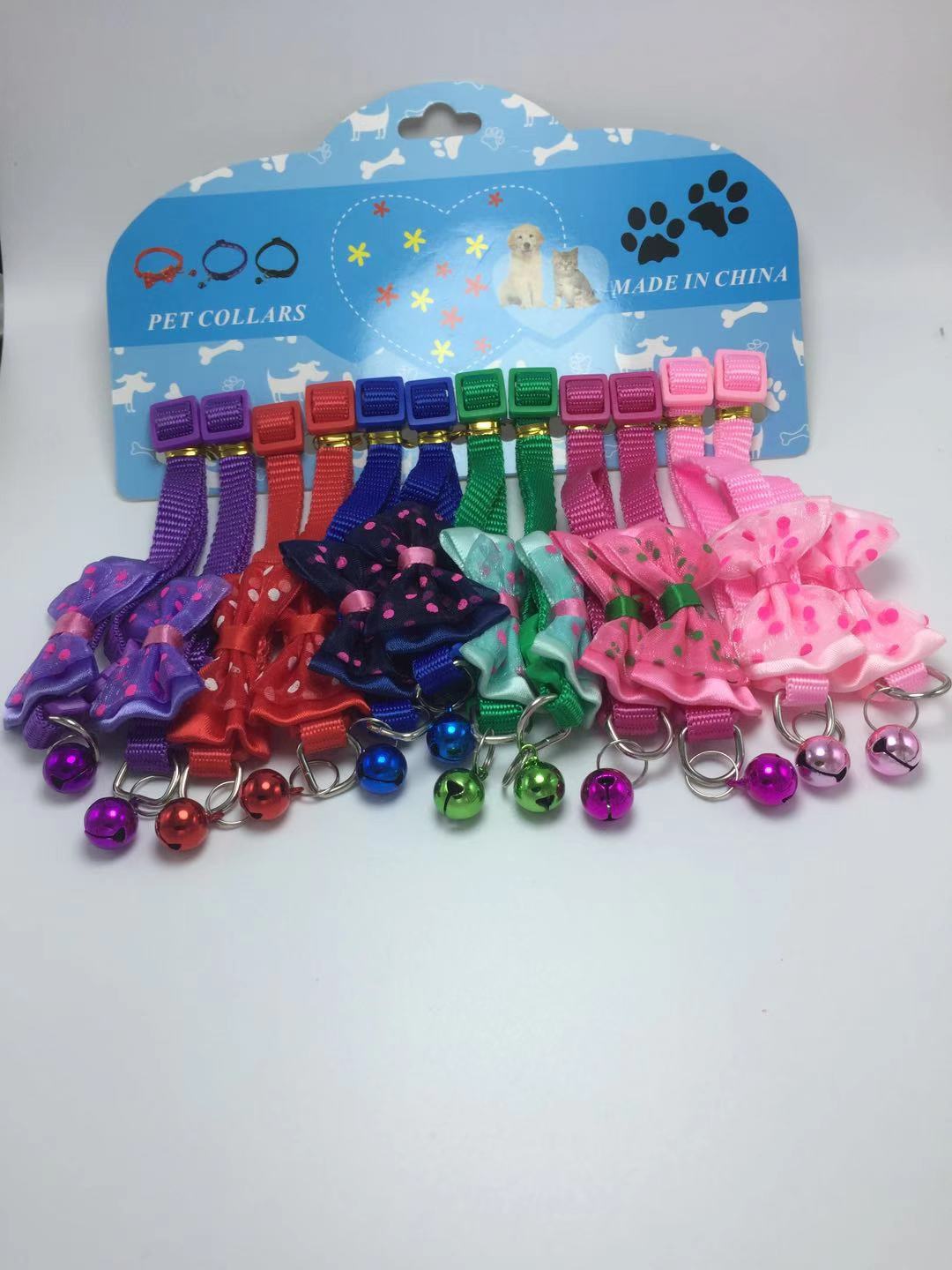 1.0 Collar de campana. Seis colores de moda mascota collar campana lindo cuello pequeño perro