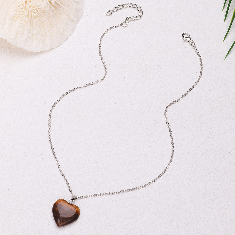 Simple Resin Stone Heart Pendent Necklace display picture 6