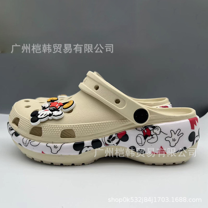 Cross Cloud Transfer / Smurfs / Winnie the Pooh Hole Shoes Mujeres Tacones Mejores Zapatos de playa al aire libre