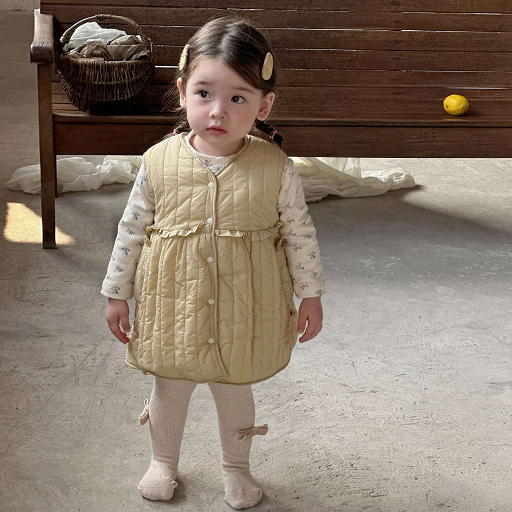 Traje de vestido de bebé de otoño e invierno versión coreana más traje de terciopelo para niñas de 1 a 3 años, falda acolchada cálida de estilo occidental