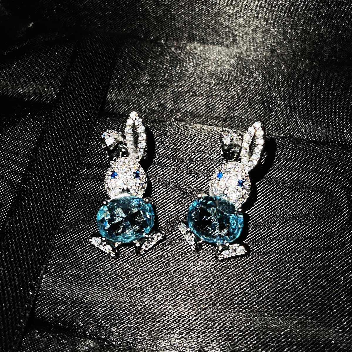 Micro-inlaid Diamond Xiaomengtu Stud Earrings Imitation Natural Sky Blue Topaz Pendant Cute Open Rabbit Ring For Women display picture 7