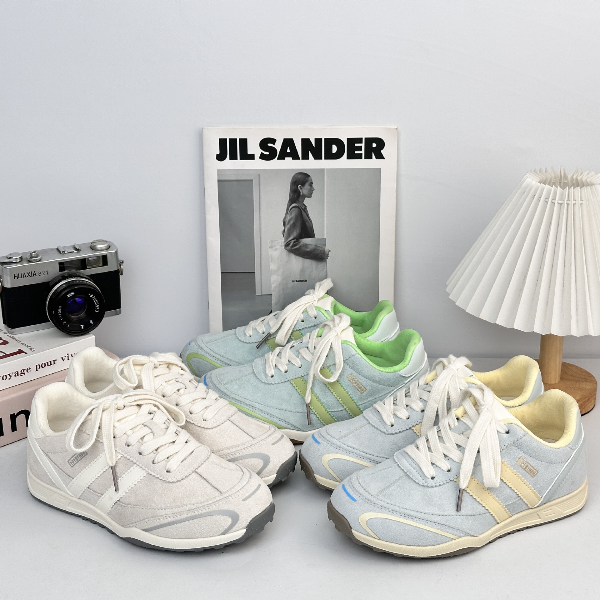 Zapatos blancos de fondo grueso para mujeres 2025 nuevos zapatos de skate de nicho de primavera y otoño retro zapatos de entrenamiento alemán zapatos casuales