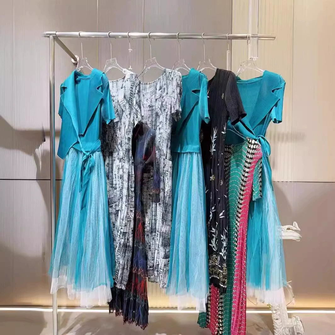 Скидки на плиссированную брендовую женскую одежду, распродажа, оптовая продажа, разные товары, прямые поставки с фабрики, покупка в физическом магазине