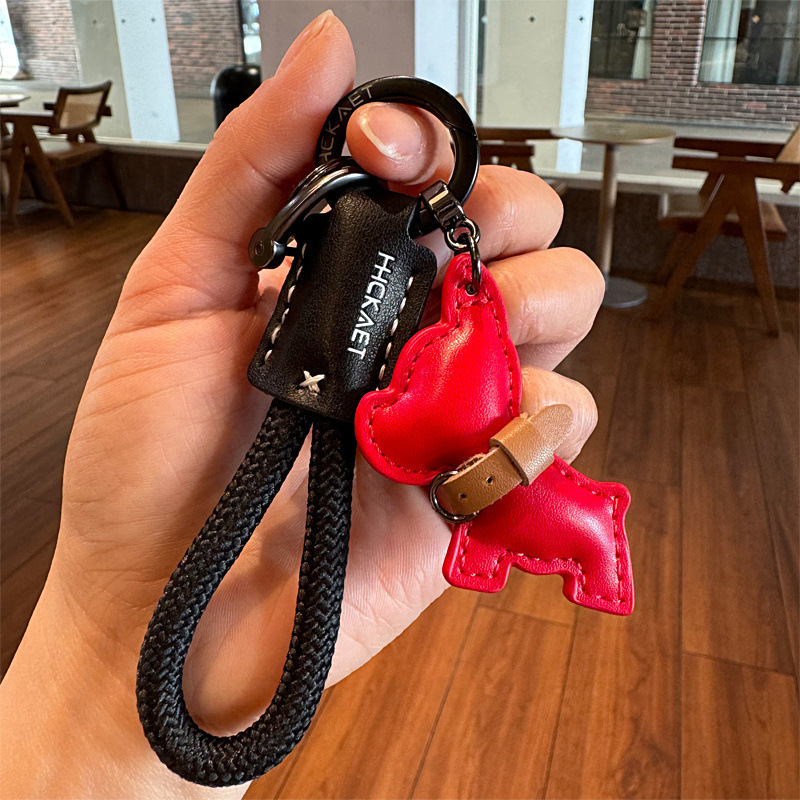 手工优质皮小狗汽车钥匙扣可爱法斗犬挂件创意情侣礼物高档包配饰|undefined