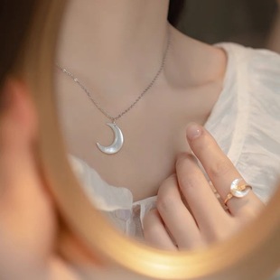 Shell Moon Necklace Italian Snowflake Chain s925 Plain Silver Fine Diamond Half Meniscus Fairy Design Niche Design