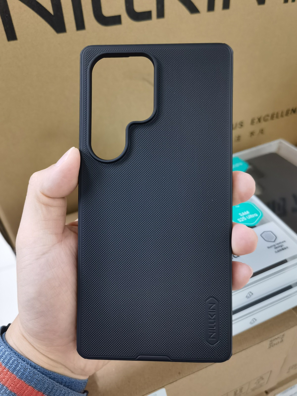 Ốp lưng Nillkin chống rơi mờ nhám Pro cho Samsung S25 Ultra — Shield PRO màu đen, Lá chắn PRO màu xanh lam, Lá chắn PRO màu đỏ, Samsung S25 chi tiết 15