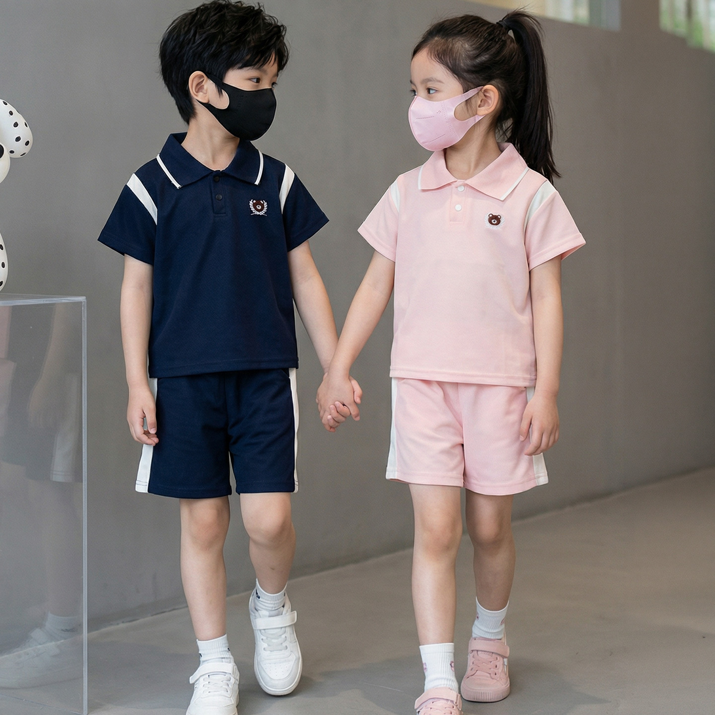 Set de mangas cortas para niños de verano nuevo polo para niños deportivo de dos piezas set de niños de verano pantalones cortos ropa infantil al por mayor image 5