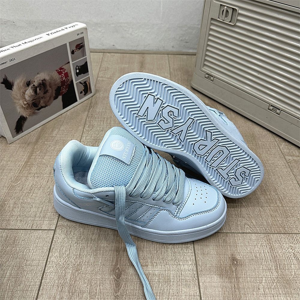 2025 nuevos estudiantes ociosos nichos hombres y mujeres parejas de skate de moda coreana in-street retro zapatos de skate de color para mujeres