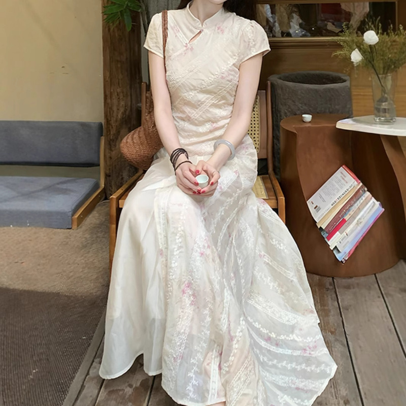 New Chinese-Style Floral Improved Cheongsam Dress with a Unique Design, Gentle and Comfortable, Fashionable Women's Spring and Summer Stunning Long Dress