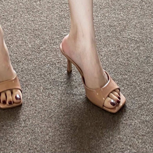 2026 Korean-Style Spring and Summer Trendy New Model, Really Flattering on the Complexion, Truly Stunning, One-Strap Thin Heel Square-Toe Nude-Colored Sandals