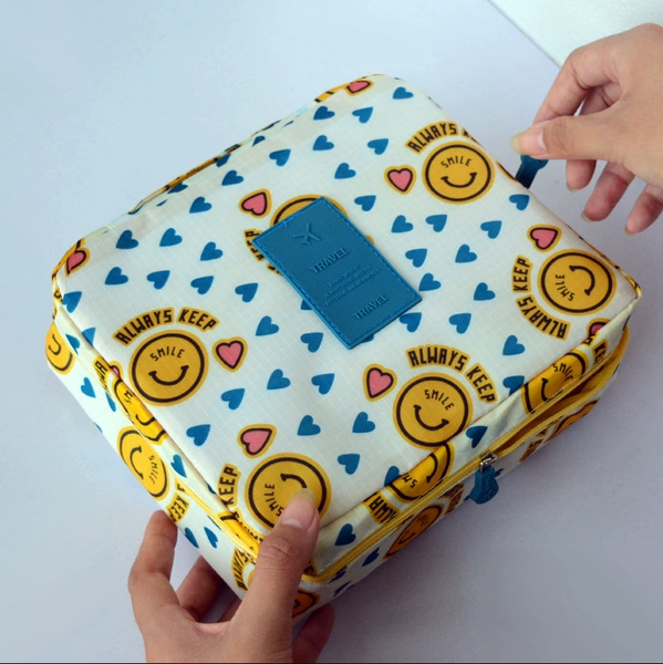Yellow Smiley Face [Square Bag Cosmetic Bag]