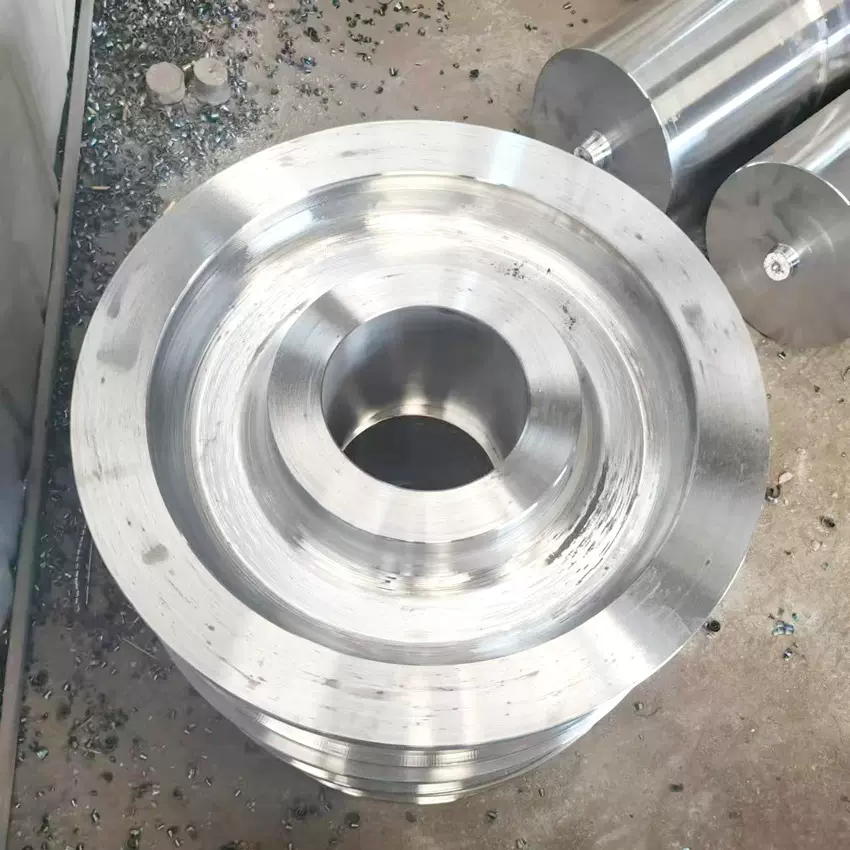 大量加工锻打件 大型锻造轴套 自由锻打锻造 红冲锻打件来图来样