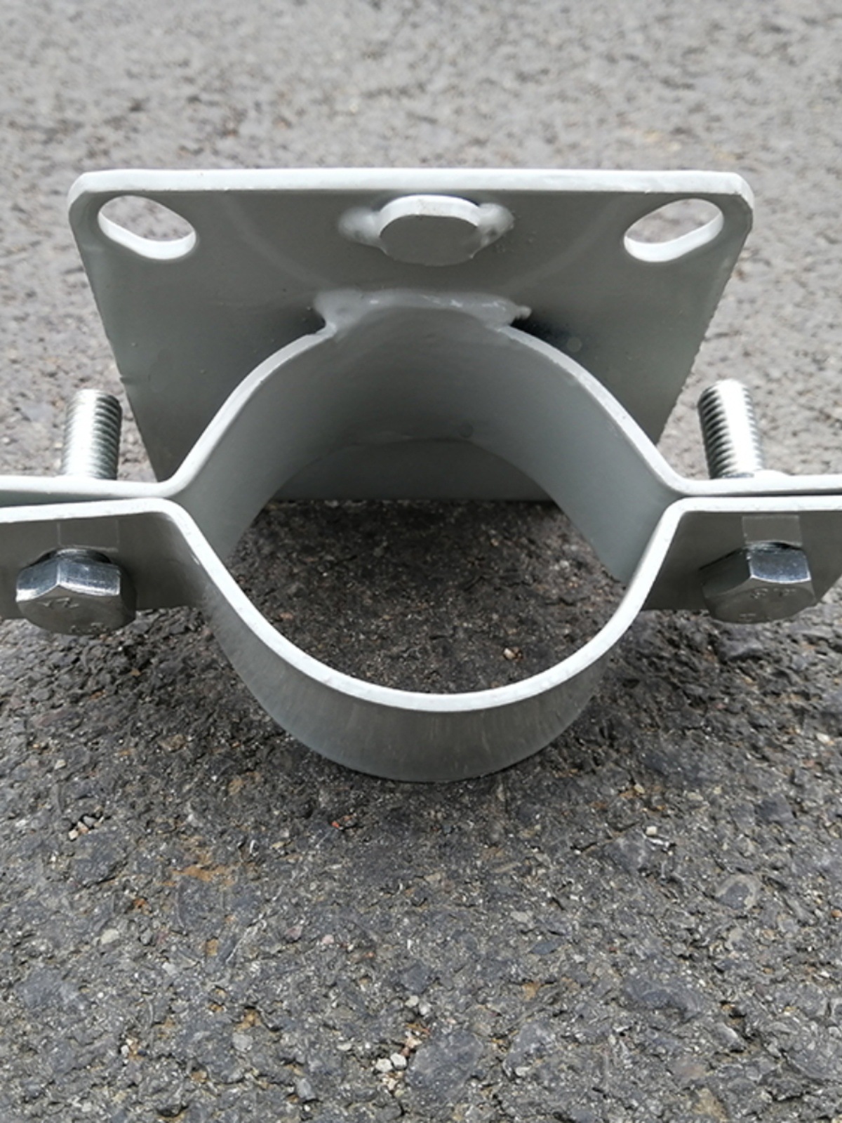 电线杆圆柱支架横臂监控摄像机立杆抱箍紧锁墙壁固定管卡子