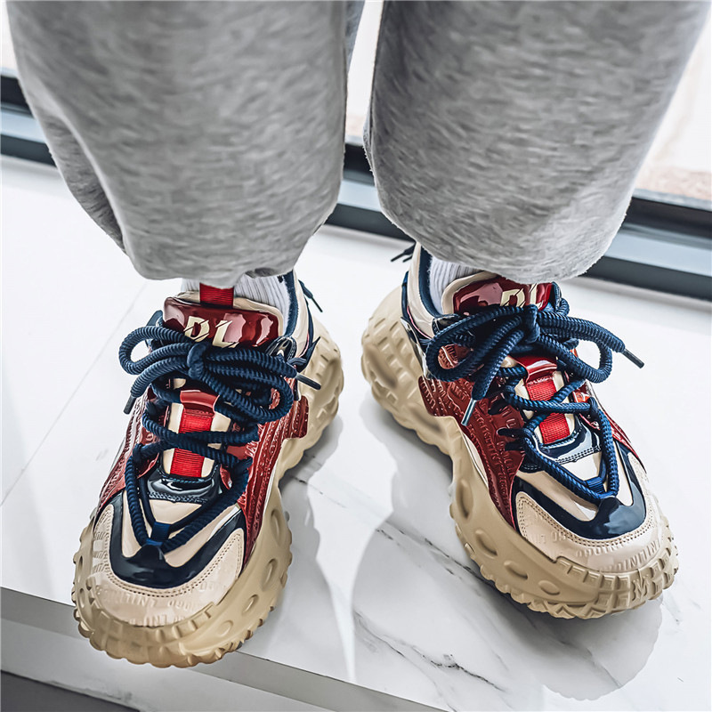 2025 cuatro temporadas en vivo zapatos de hombre de suela gruesa con ruedas de fondo zapatos deportivos de coco coreano zapatos casuales de moda estudiantil