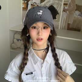 2026新款韩版复古蓝色格子棒球帽女刺绣可爱小马鸭舌帽显脸小宽檐