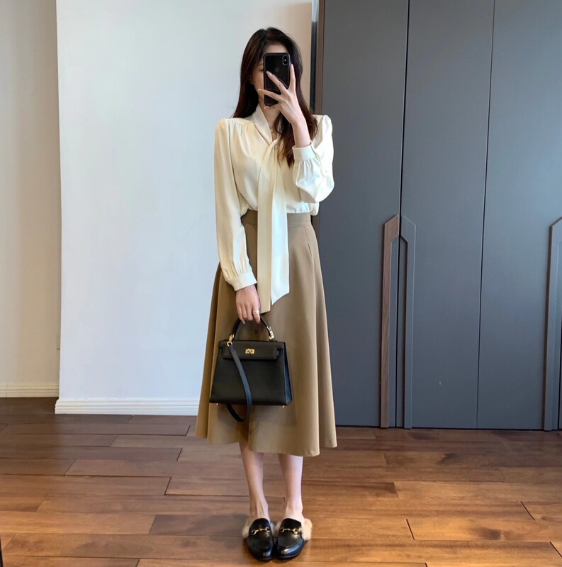【Special Offer, No Returns or Exchanges】High-Waisted A-Line Skirt with a Three-Dimensional Cut That Flatters the Figure and Hides the Hips, Slimming Umbrella Skirt