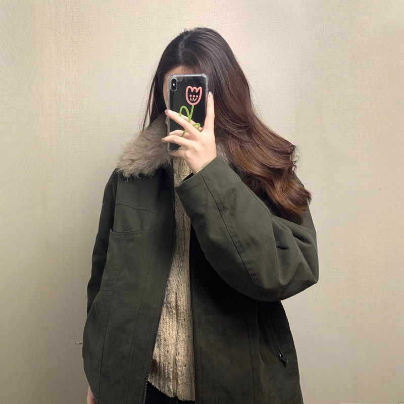 2025 Winter New Style, Very Attractive and Warm White Duck down Short Jacket with High down Fill and Large Fur Collar 2025 Winter New Style, Very Attractive and Warm White Duck down Short Jacket with High down Fill and Large Fur Collar