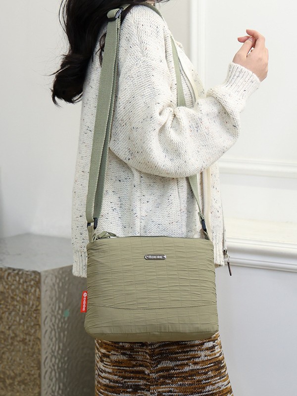 Bolso de mujer de venta caliente nuevo bolso de viaje ligero bolso de nylon bolso de hombro de moda al aire libre