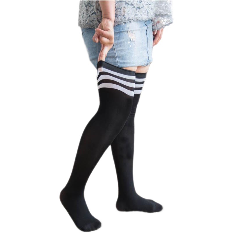 Medias de tres polos extra grandes sobre la rodilla calcetines japoneses populares calcetines de muslo medias de estudiante calcetines altos de color sólido al por mayor