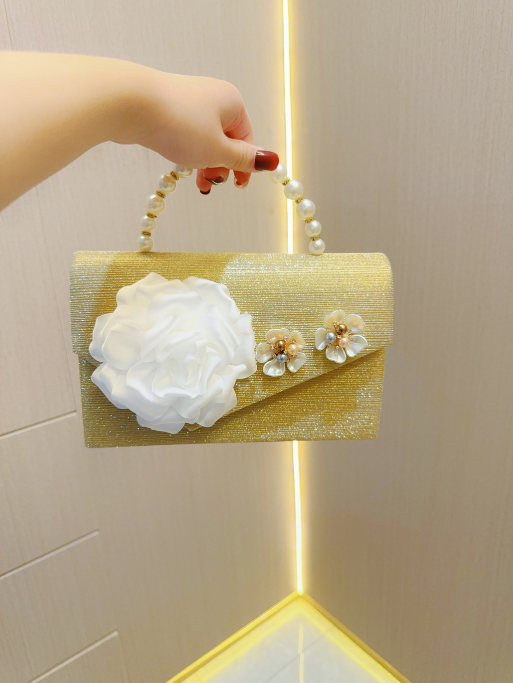 Gold Polyester Flower Beading Evening Bags display picture 8