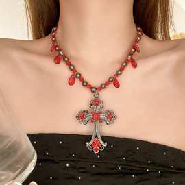 y2k辣妹甜酷立体红色十字架choker小众亚文化铆钉颈链锁骨链潮