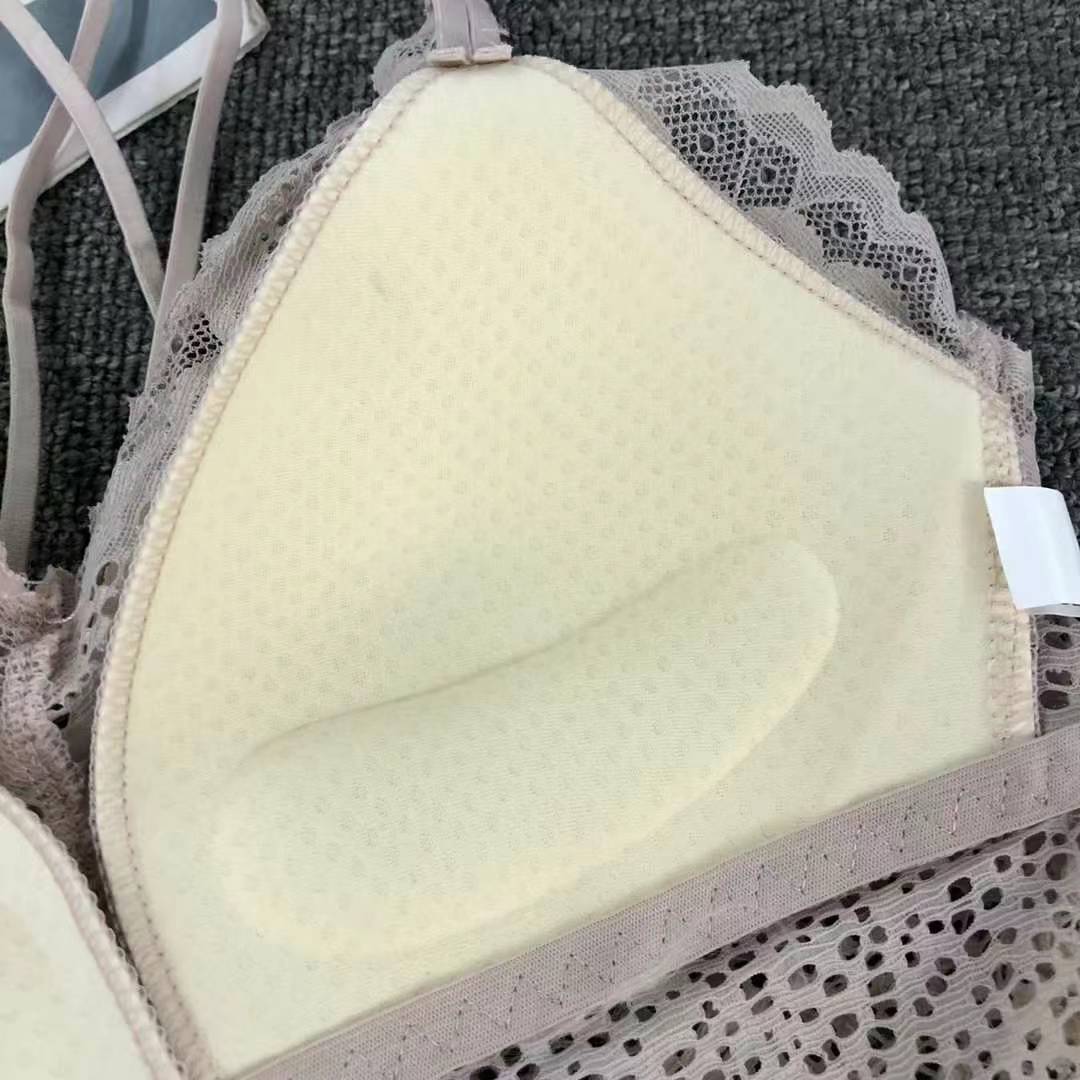 Nueva copa fija de encaje, chaleco de alta calidad, bra de yoga sin anillo de acero, ropa interior deportiva, mujer al por mayor