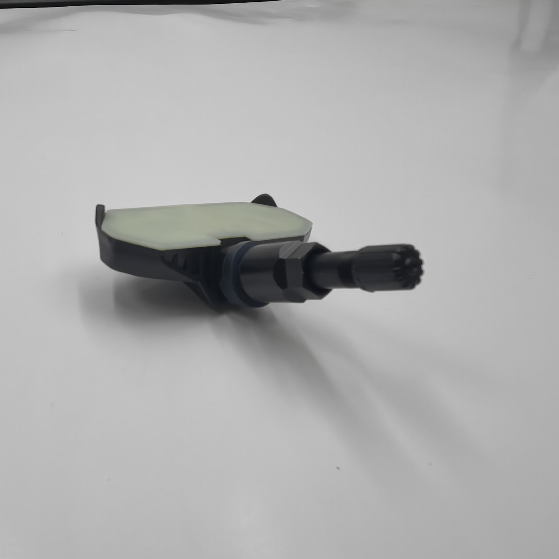 Tesla Model S 2012-2014 Tire Pressure Sensor 1010938-01-B Original Replacement Wholesale