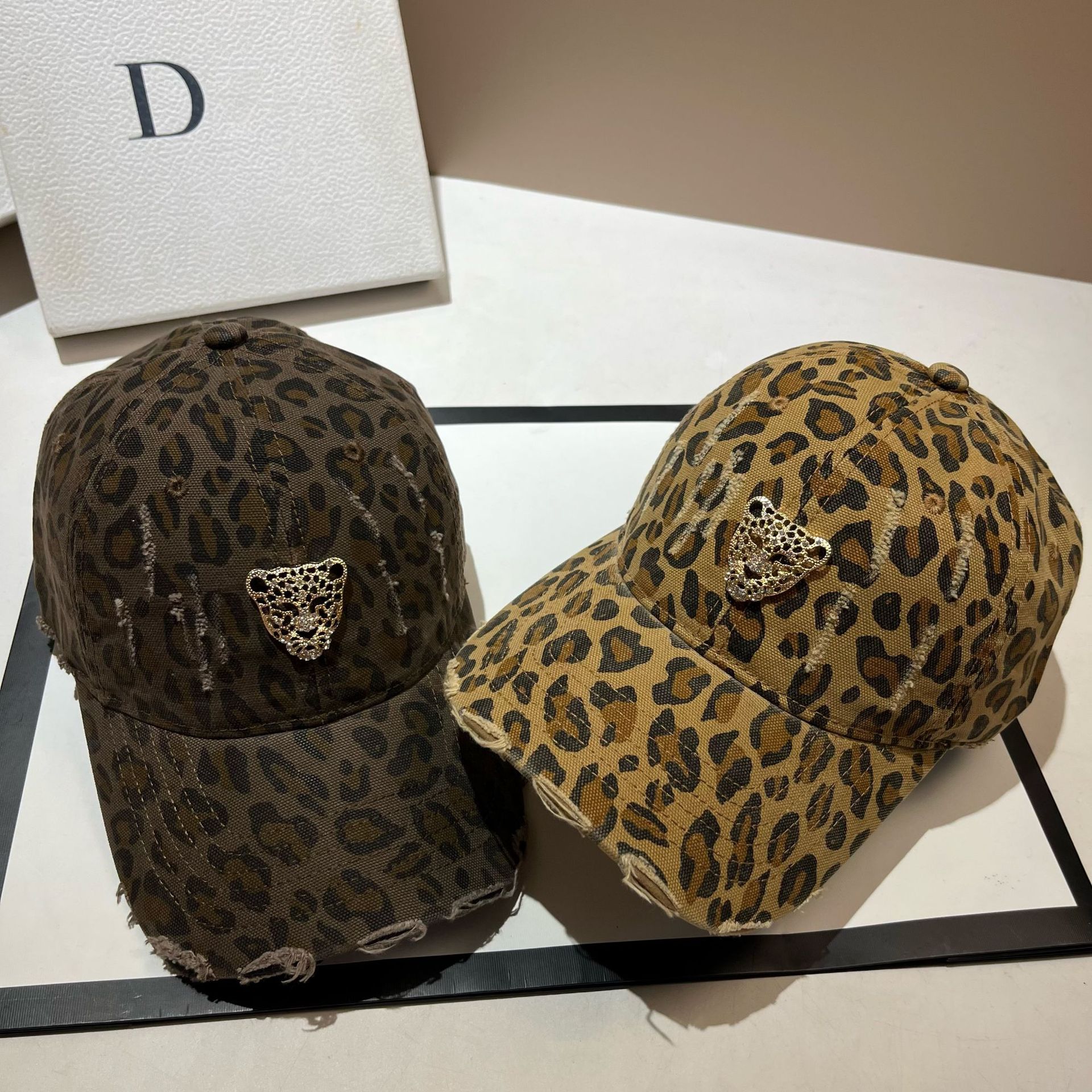 Sweet and Cool Leopard Pattern Baseball Korean Edition Star Style Personalized Piercing Duck Tongue Fashion Outdoor_voghion.com