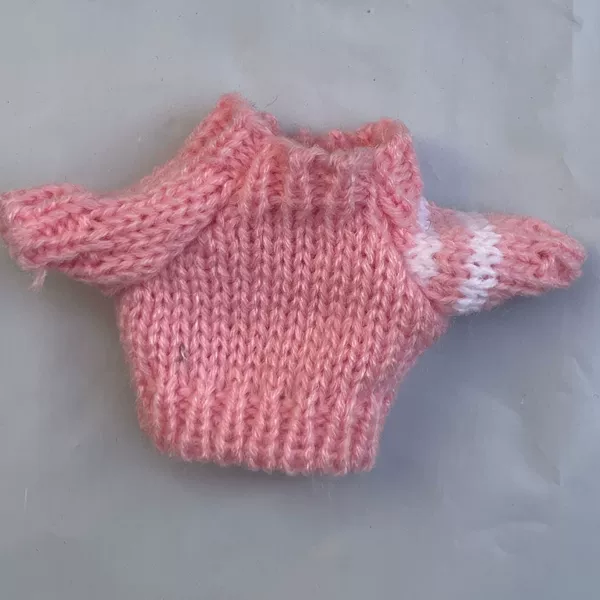 Pink white sleeves