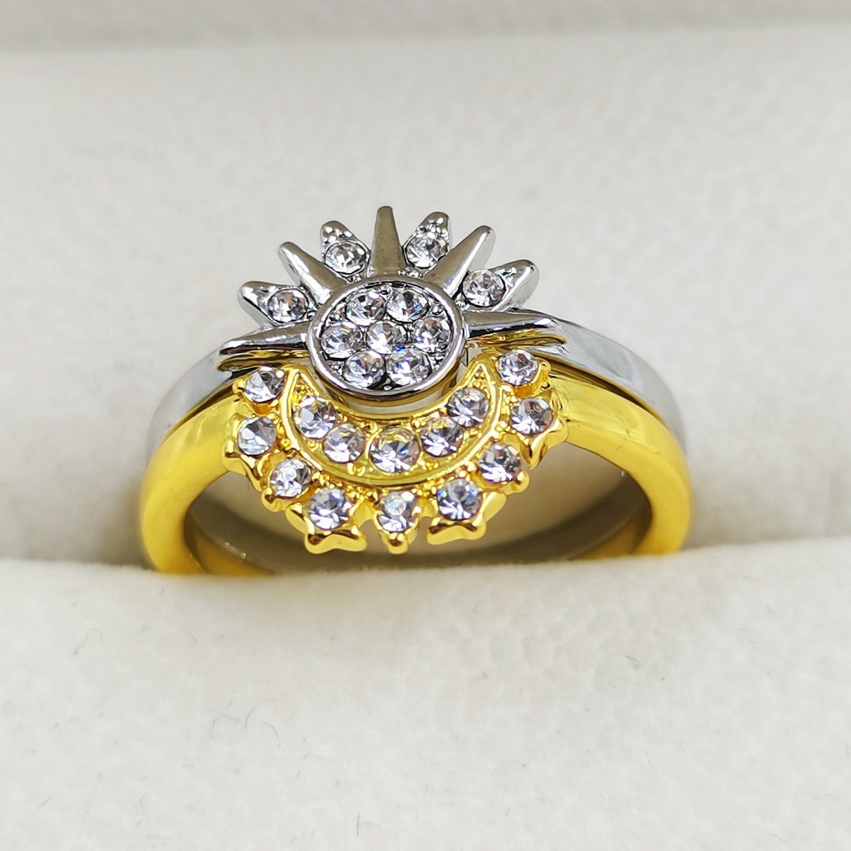 Transfronterizo popular europeo y americano popular simple brillante sol Luna Azul diamante-incrustado apilado celestial pareja anillo conjunto anillo