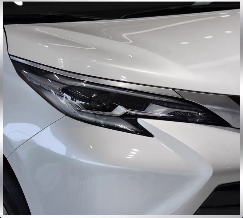 Suitable for Toyota Avalon, Camry, Highlander, RAV4, and Land Cruiser models; high-transparency headlight film for front headlights