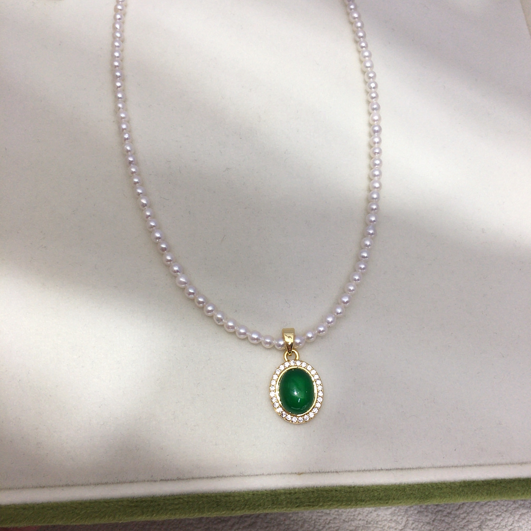 Luxury Pearl Choker Necklace With Magnetic Clasp For Women_voghion.com
