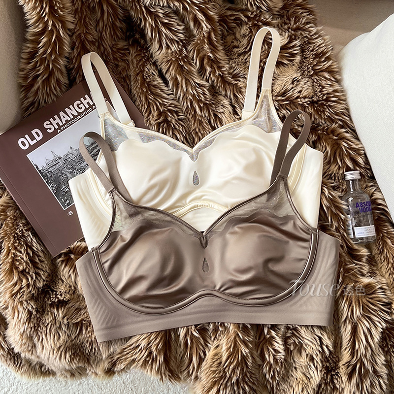 Satin French Ultra-Thin Large-Breasted and Small-Breasted Intimates, Feminine Mesh Thin Anti-Sagging Wire-Free Bra