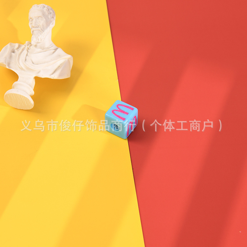 M字母印花大孔方块珠串珠亚克力DIY手机链包包挂件发绳饰品配件|undefined