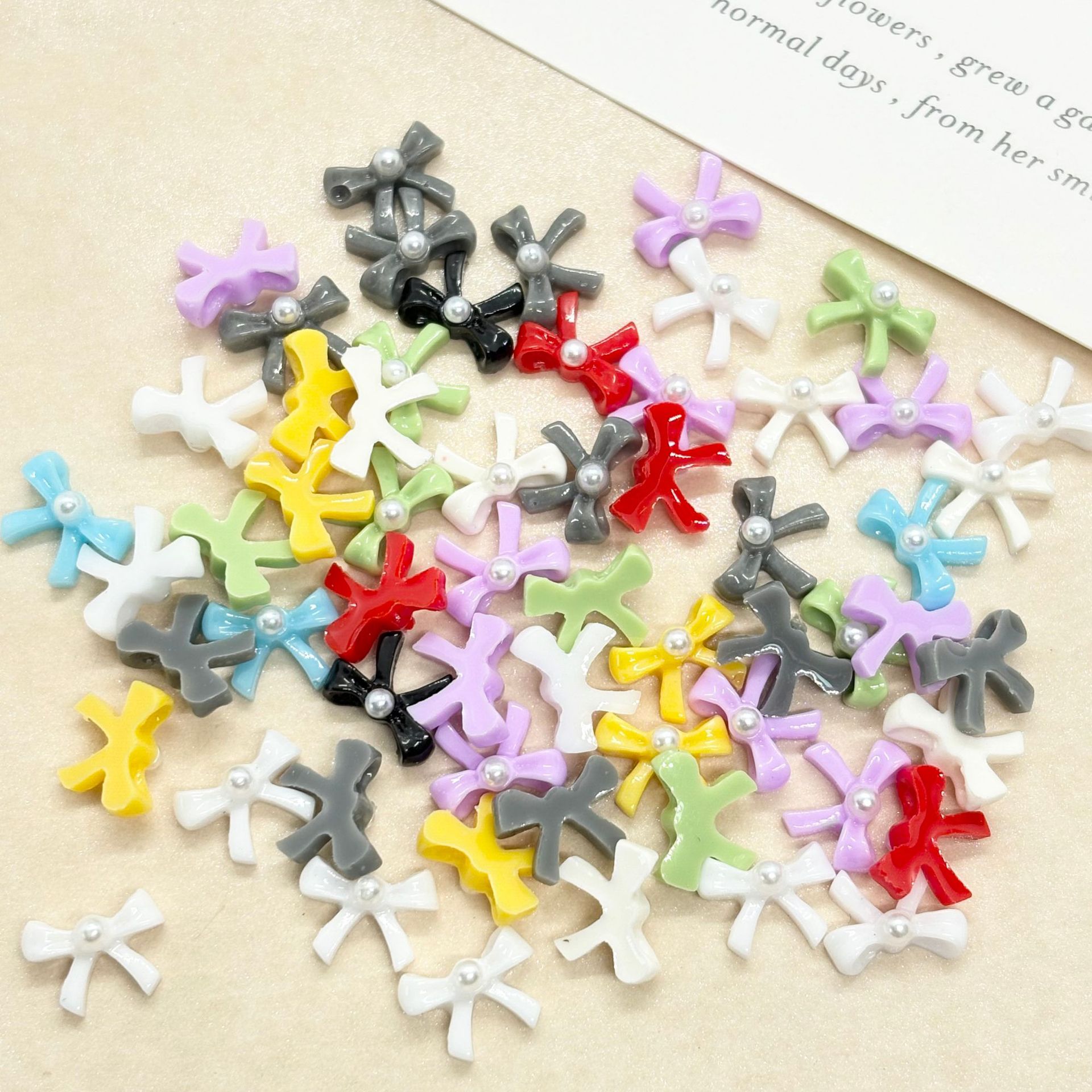 Small cute bow tie with bow pearl for manicure