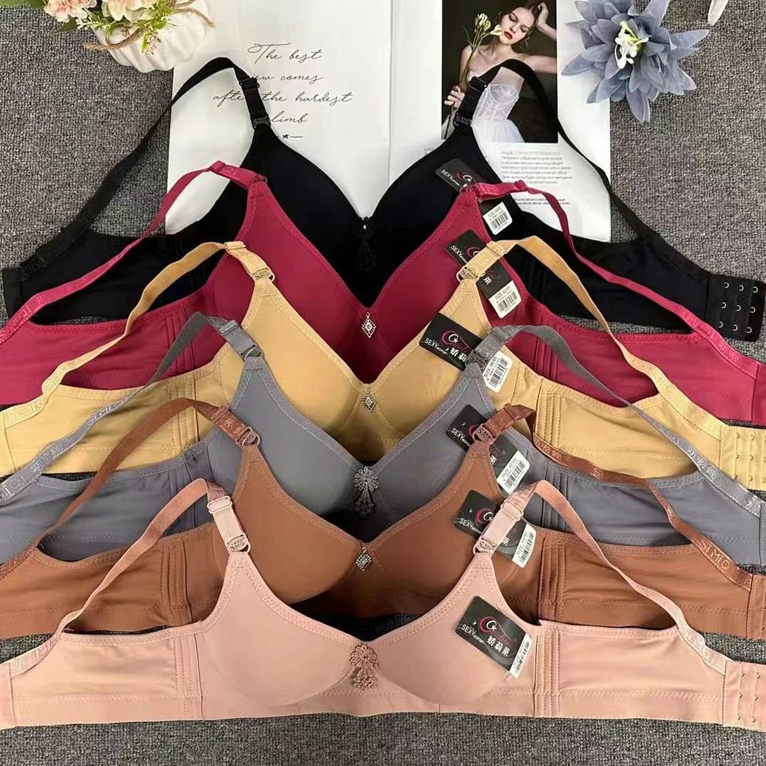 Bra de ropa interior de madres transfronterizas delgado de mediana edad sin anillo de acero cómodo bra de algodón agrupado grande bra al por mayor