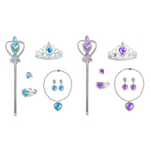 �ʹ��^�ͯ�l����b�Y�й���Ů�����ڱ�ѩ�澉��ɯ���Ůͯ�Ʒ