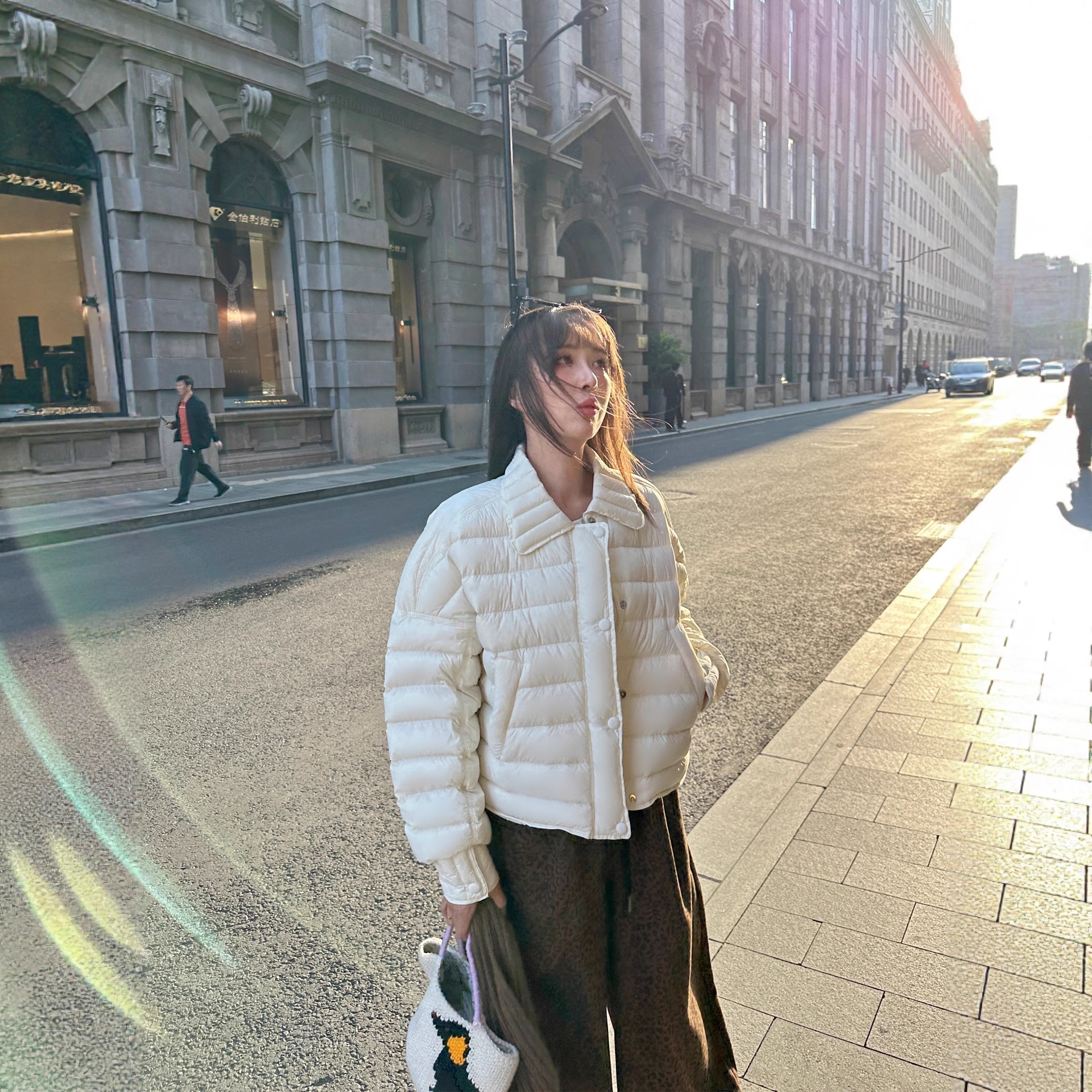 轻薄鹅绒服女款白色2025新款冬季短款超好看今年流行爆款宽松外套