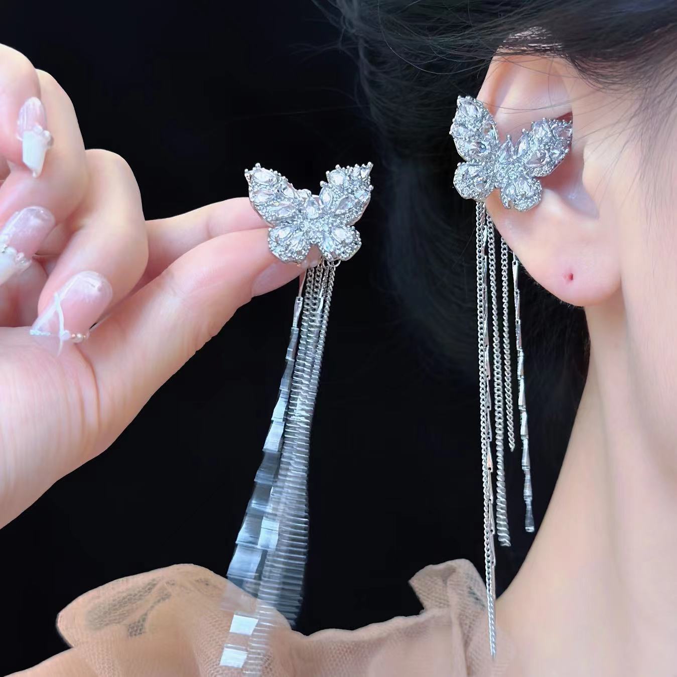 法式微鑲滿鋯石蝴蝶流蘇無耳洞耳骨夾女小眾輕奢氣質時尚百搭耳飾