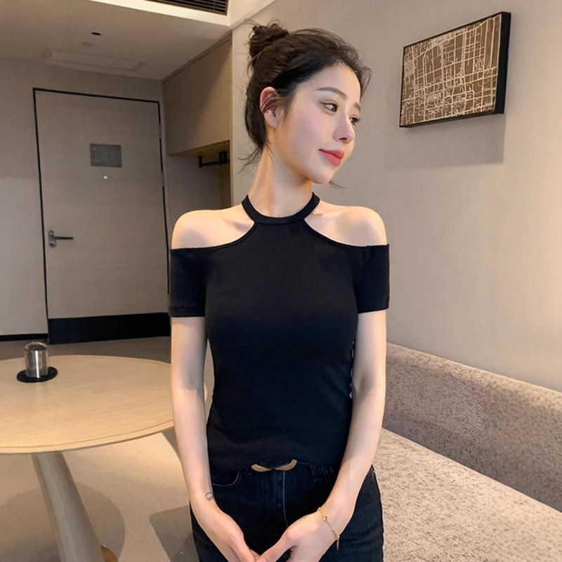 Black Halter Neck Off-Shoulder Top for Women, Summer Design, Slim Fit Short-Sleeve T-Shirt with a High-End Feel