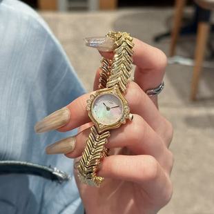 �¿�Ůʿ�ֱ���朕r��Ů����ؐĸС���P�͹Ÿ߼����p��С��